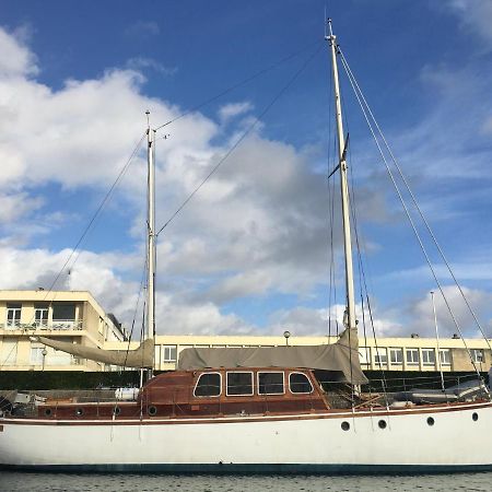 Port Deauville Yacht Vintage מראה חיצוני תמונה