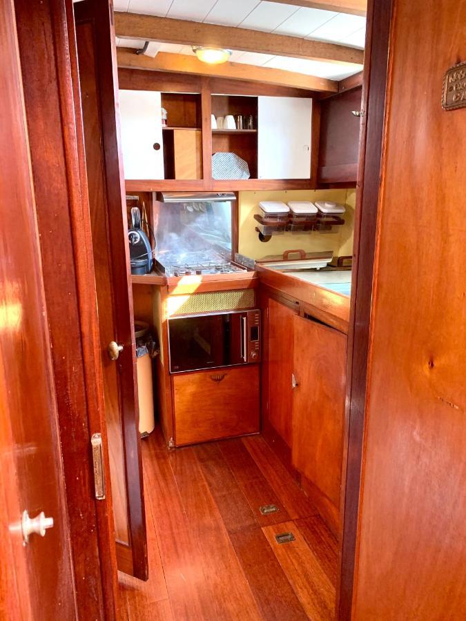 Port Deauville Yacht Vintage מראה חיצוני תמונה