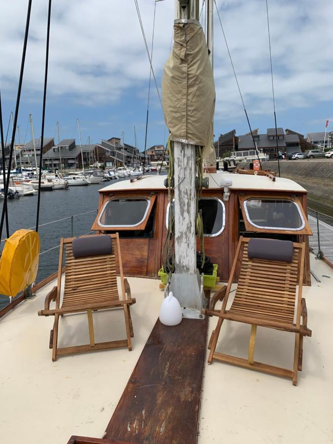 Port Deauville Yacht Vintage מראה חיצוני תמונה