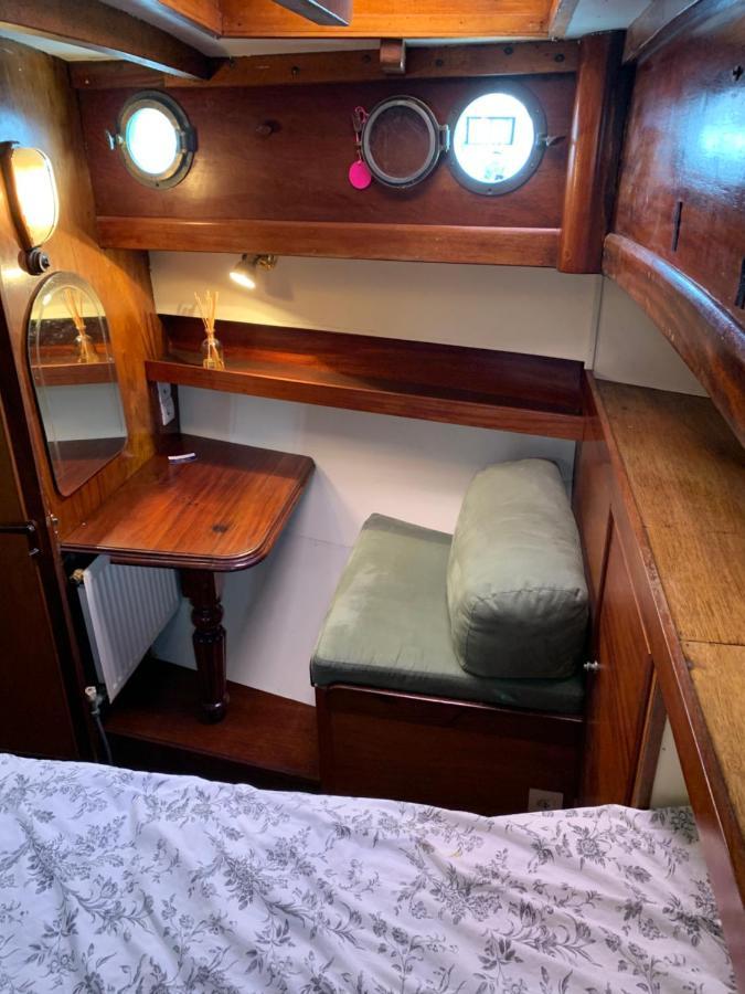 Port Deauville Yacht Vintage מראה חיצוני תמונה